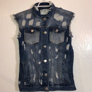 Distressed vest Jean jacket